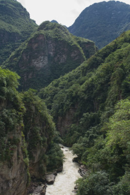 River Atuen flowing through cloud forest